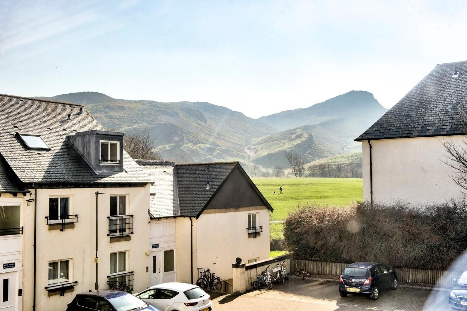 Guestready - Nice 3Bdr Apart W/ Private Parking EDI Buitenkant foto